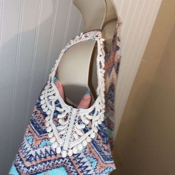 PLUS Chevron super lightweight cold shoulder sweater - Picture 5 of 5